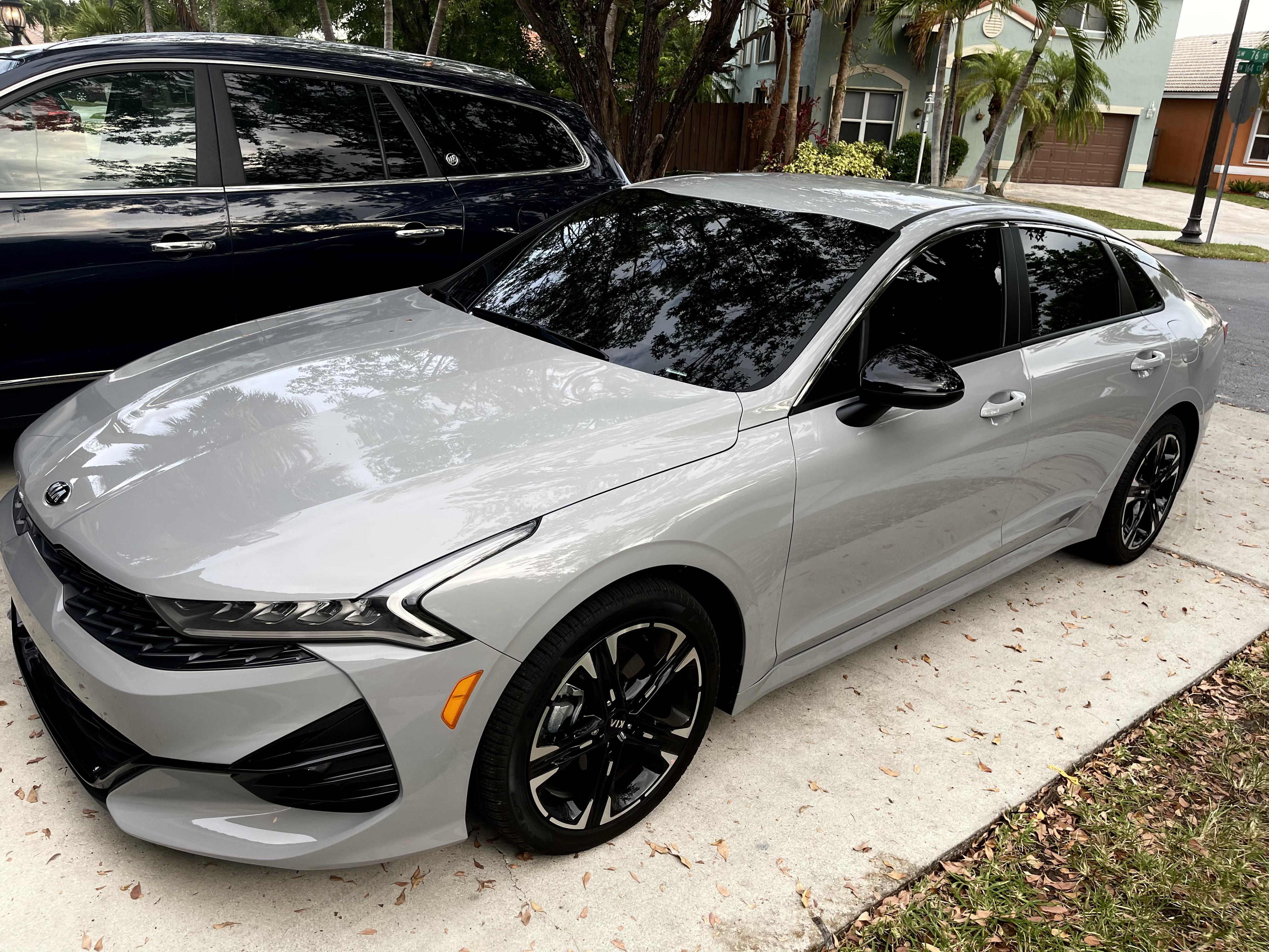 finally got my windows tinted i did 20 all around and 50 on the windshield im so in loveee k5gtline rkia on 20 tint on car reddit