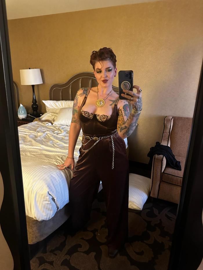 rosaleebloom_