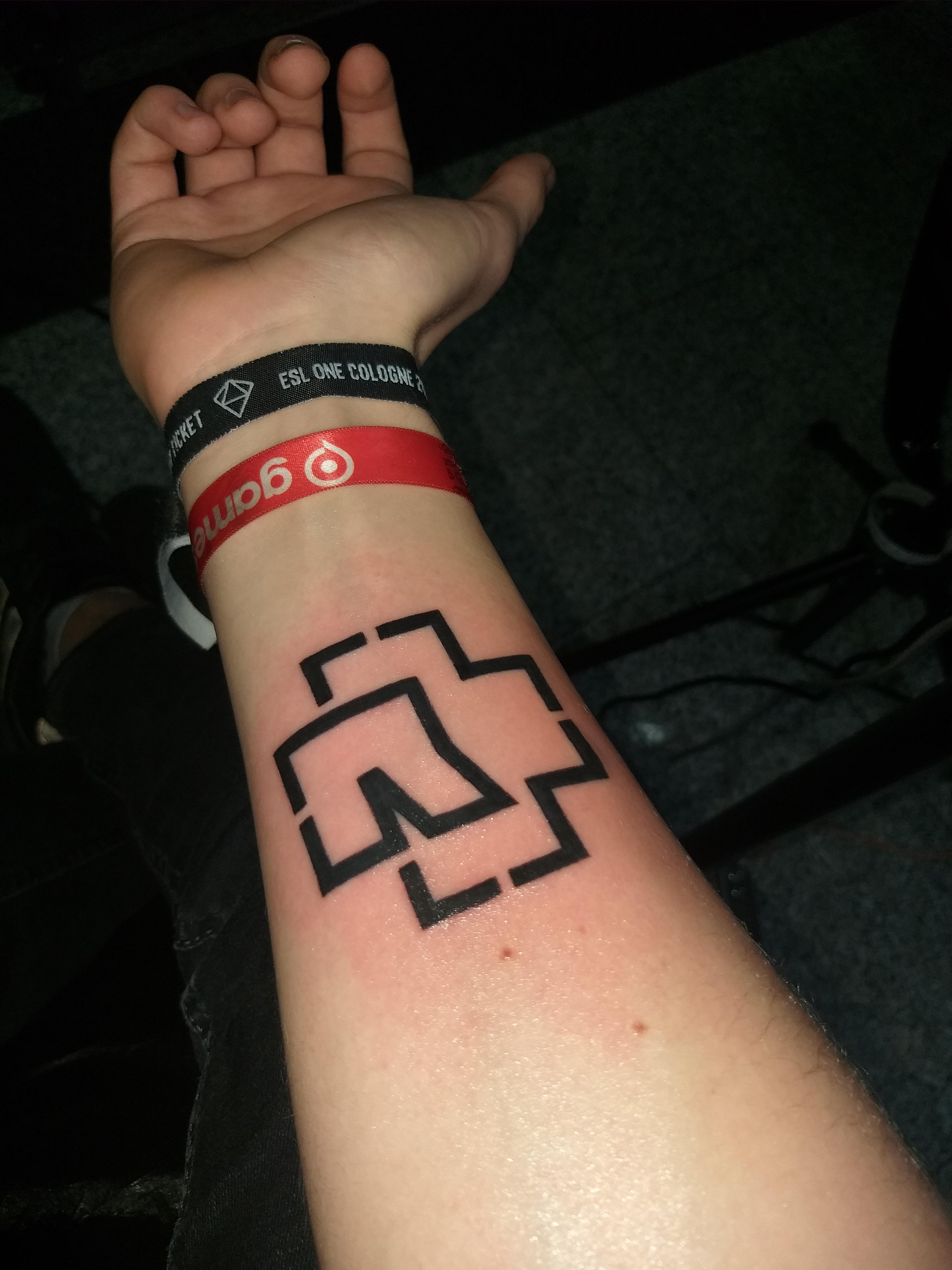 Zeig Mir Deinen Korper