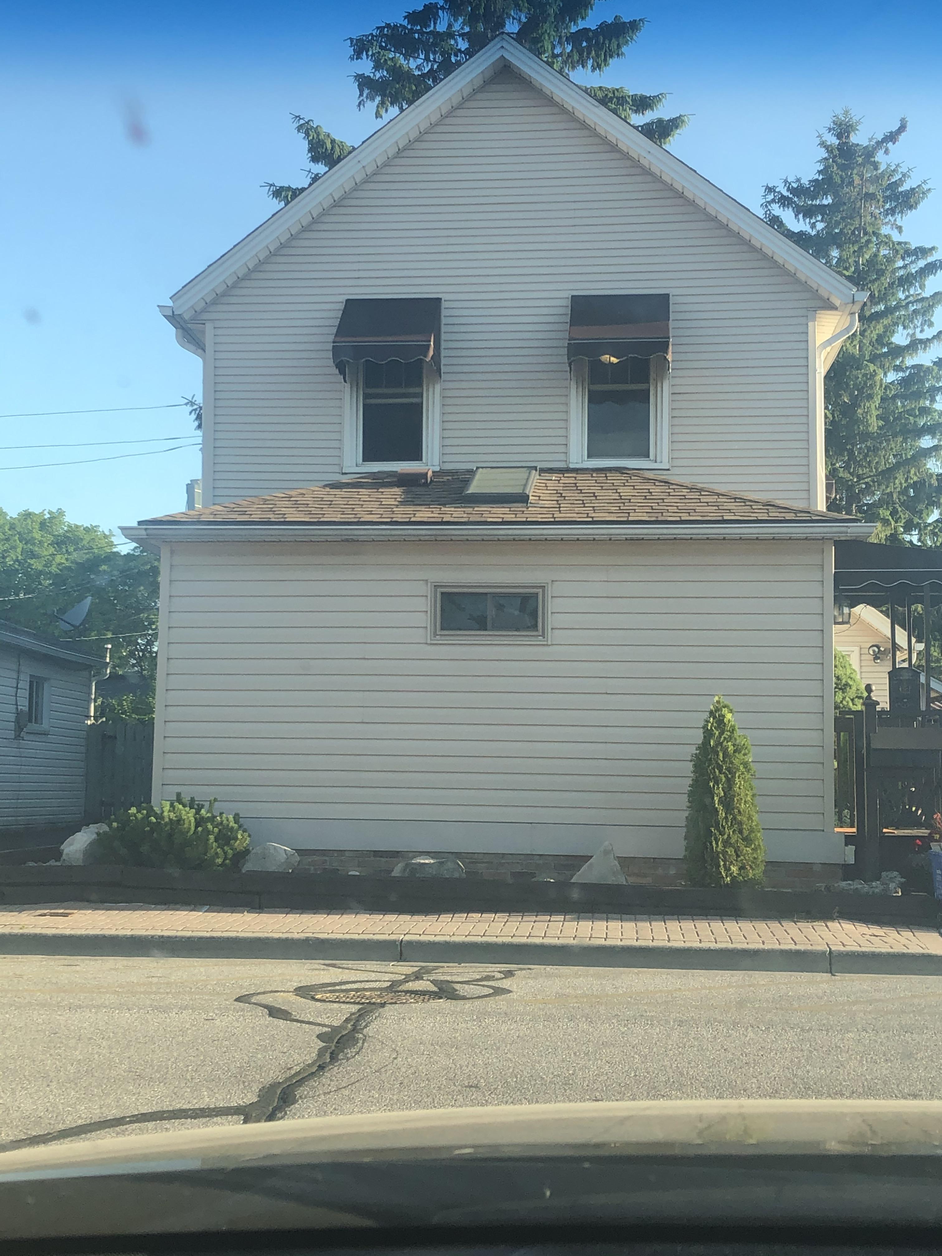 This house looks like a face.