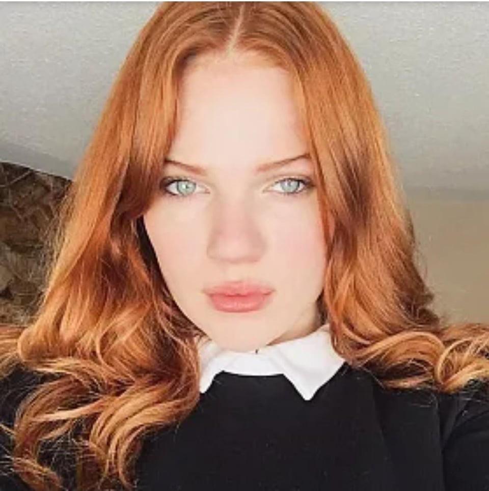 Levi Coralynn - Free nude pics, galleries & more at Babepedia