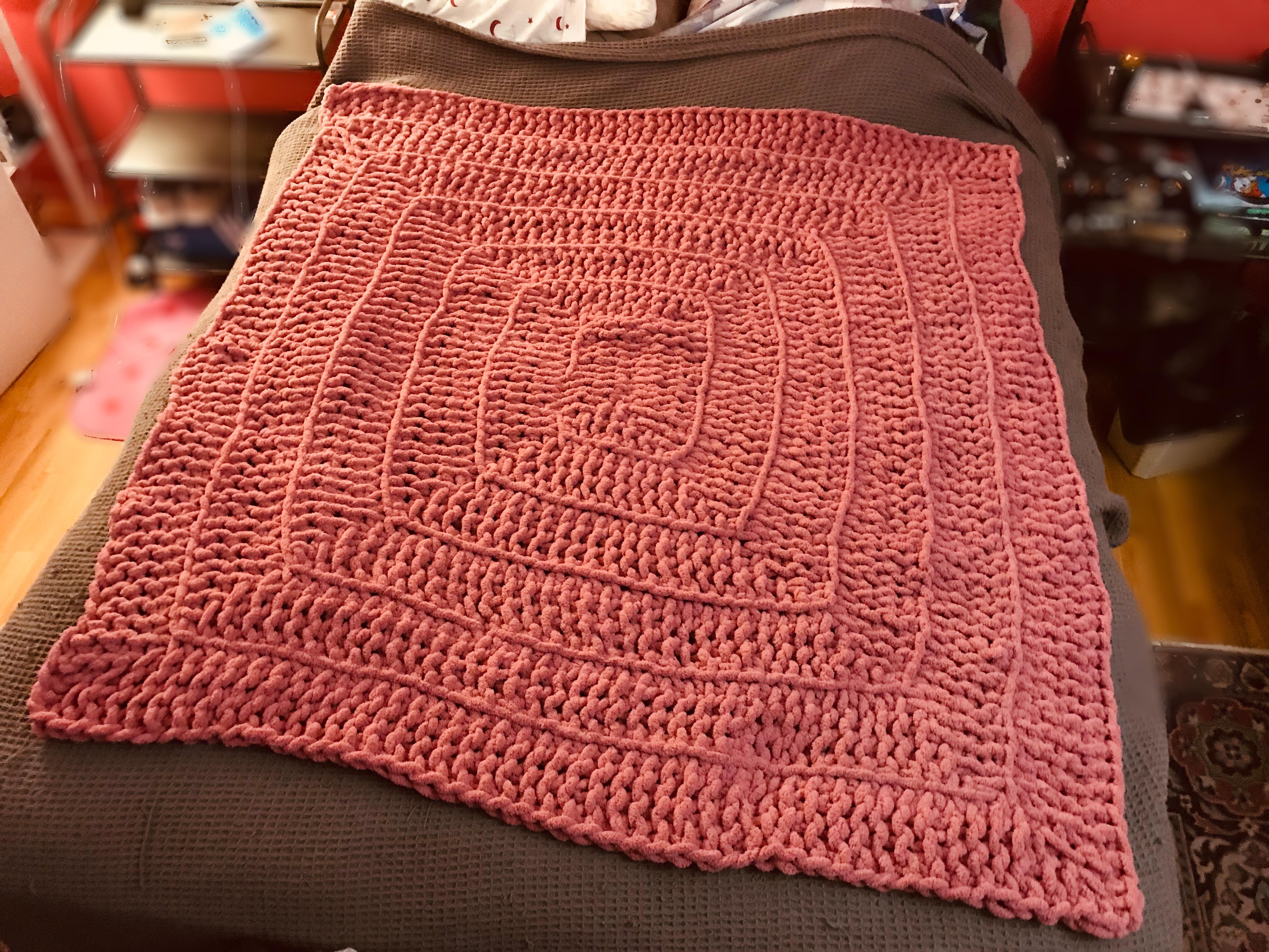Here are some tips and tricks for using loom. Fo My First Blanket The 5 Stitch Blanket Made On The Zippy Loom R Loomknitting