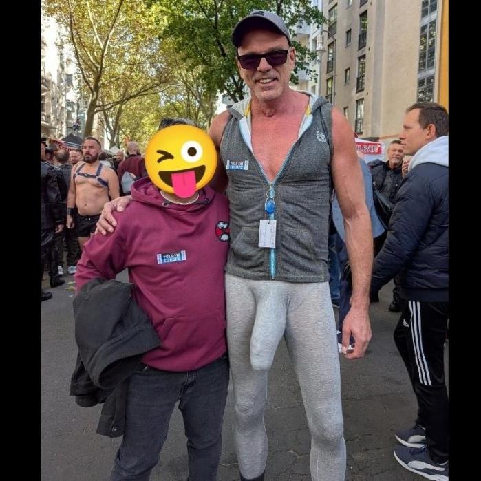 obscenebulge