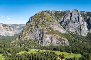 Yosemite Valley [OC] [2048×1363]