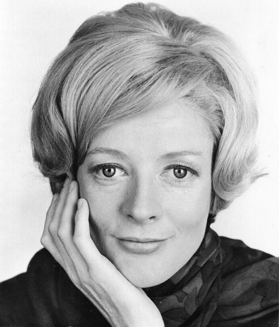 Actress Dame Maggie Smith dies at 89 : rpopculturechat