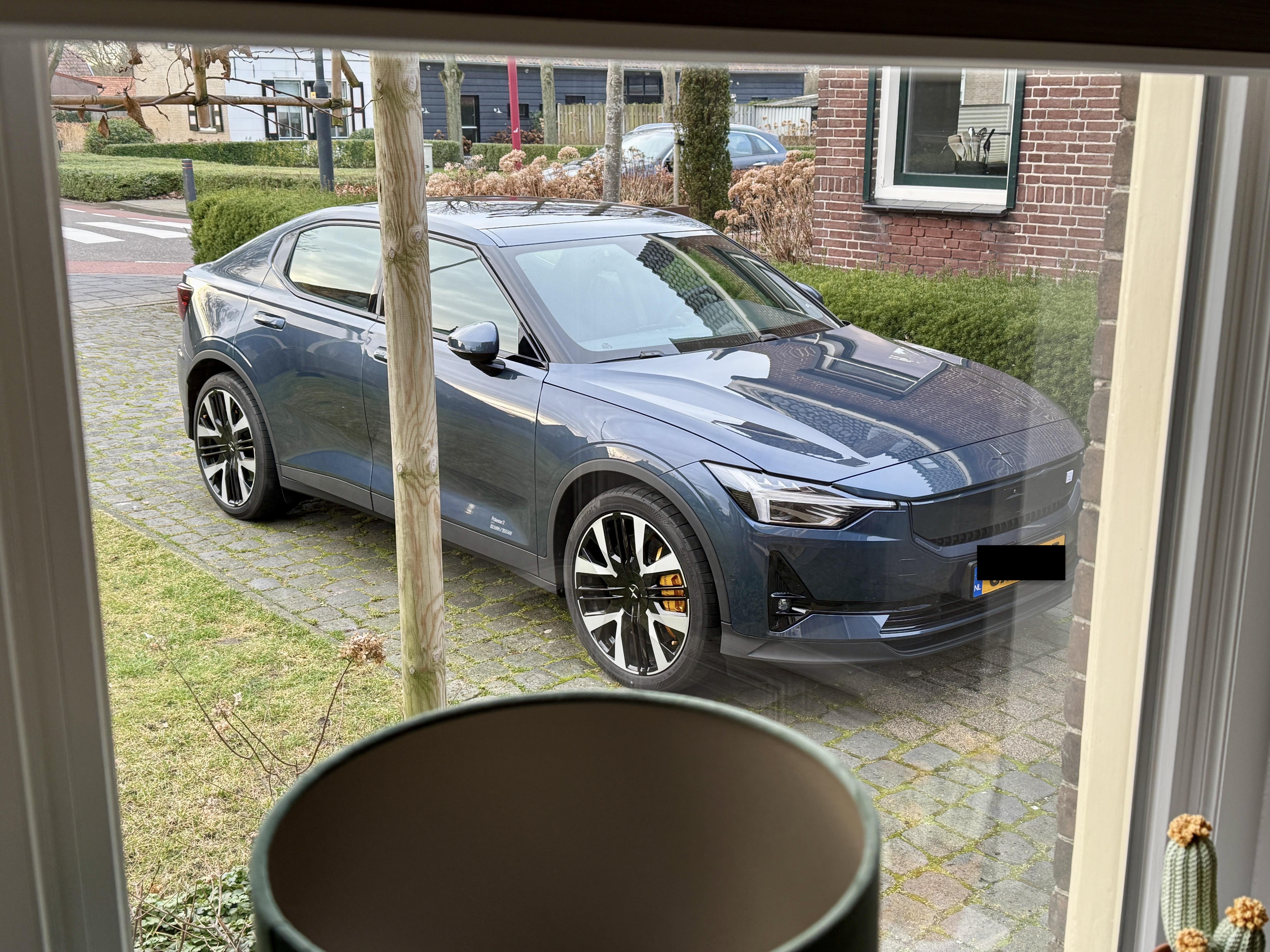 I own the most popular Dutch Tesla-website, but switched to Polestar :  rPolestar