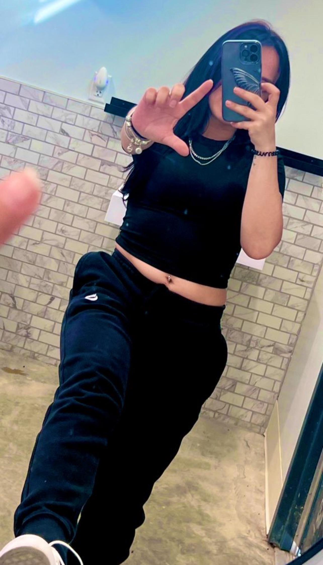 hot gym brats rule your life : rFindomGoddesses