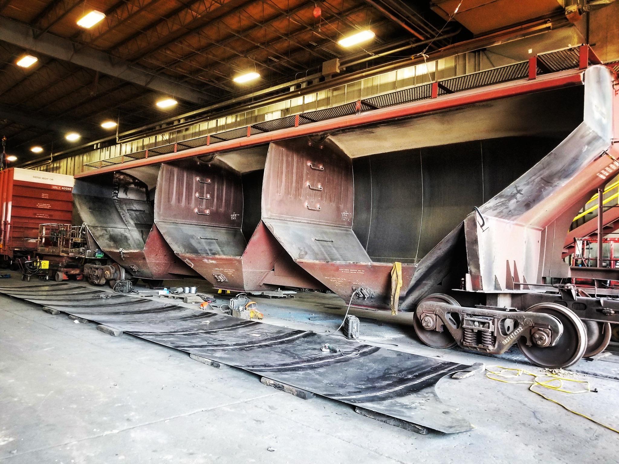 a bulk hopper rail car 2048x1533 rthingscutinhalfporn on hopper car rental reddit