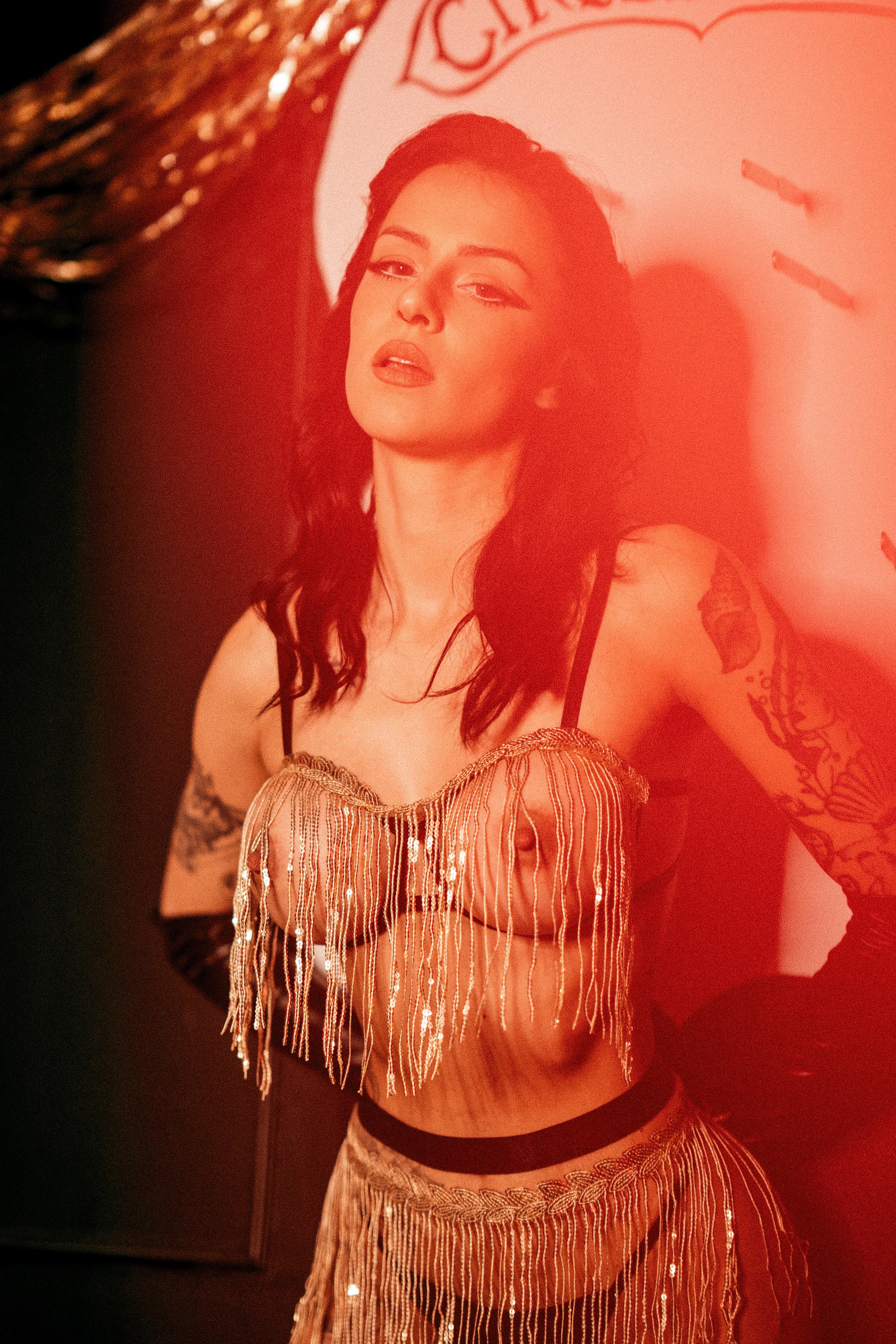 Welcome to the Cirque (by Nicky Brum) : rVictorianSluts