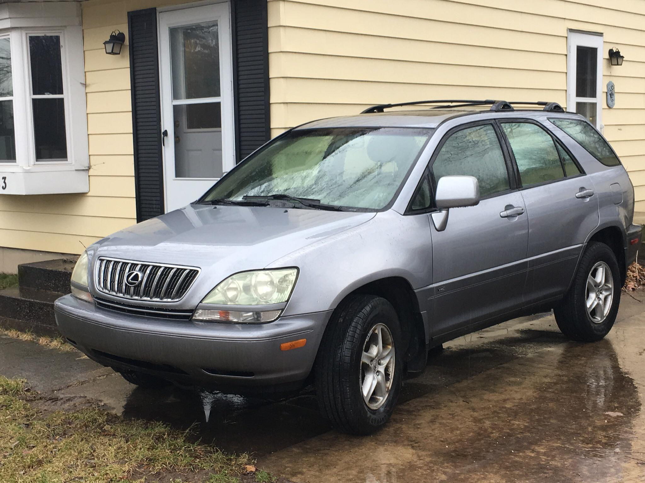 This is my wife's 2002 lexus rx300. i bought her a tahoe but she keeps