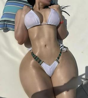 I’m just stopping by to show you my new bikini