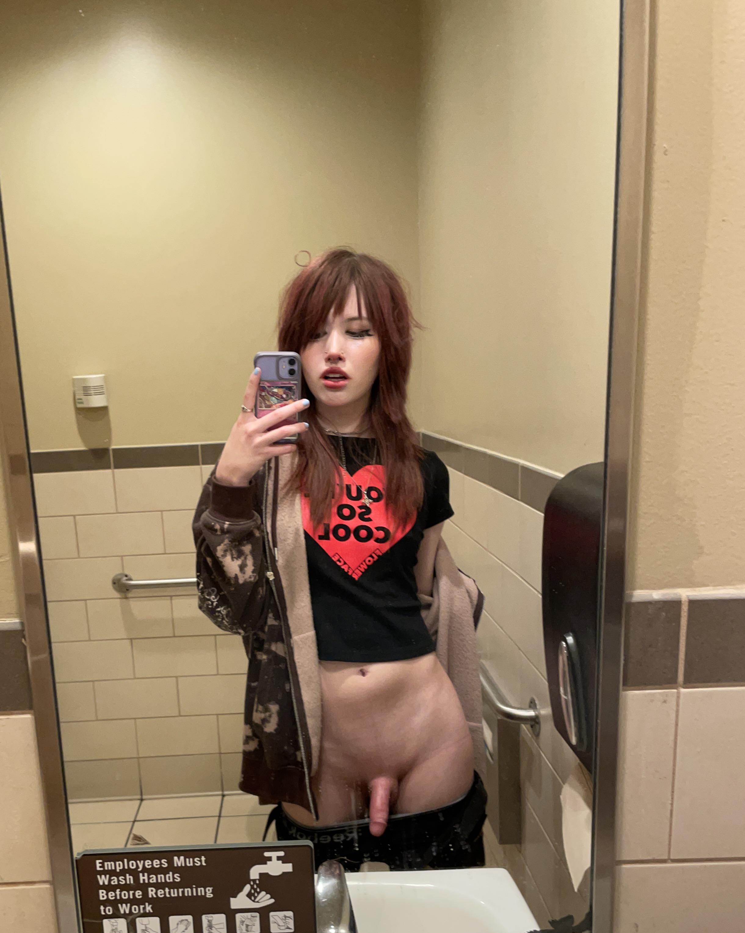 ubloomgore: chloe ~ on Reddxxx | the NSFW Browser