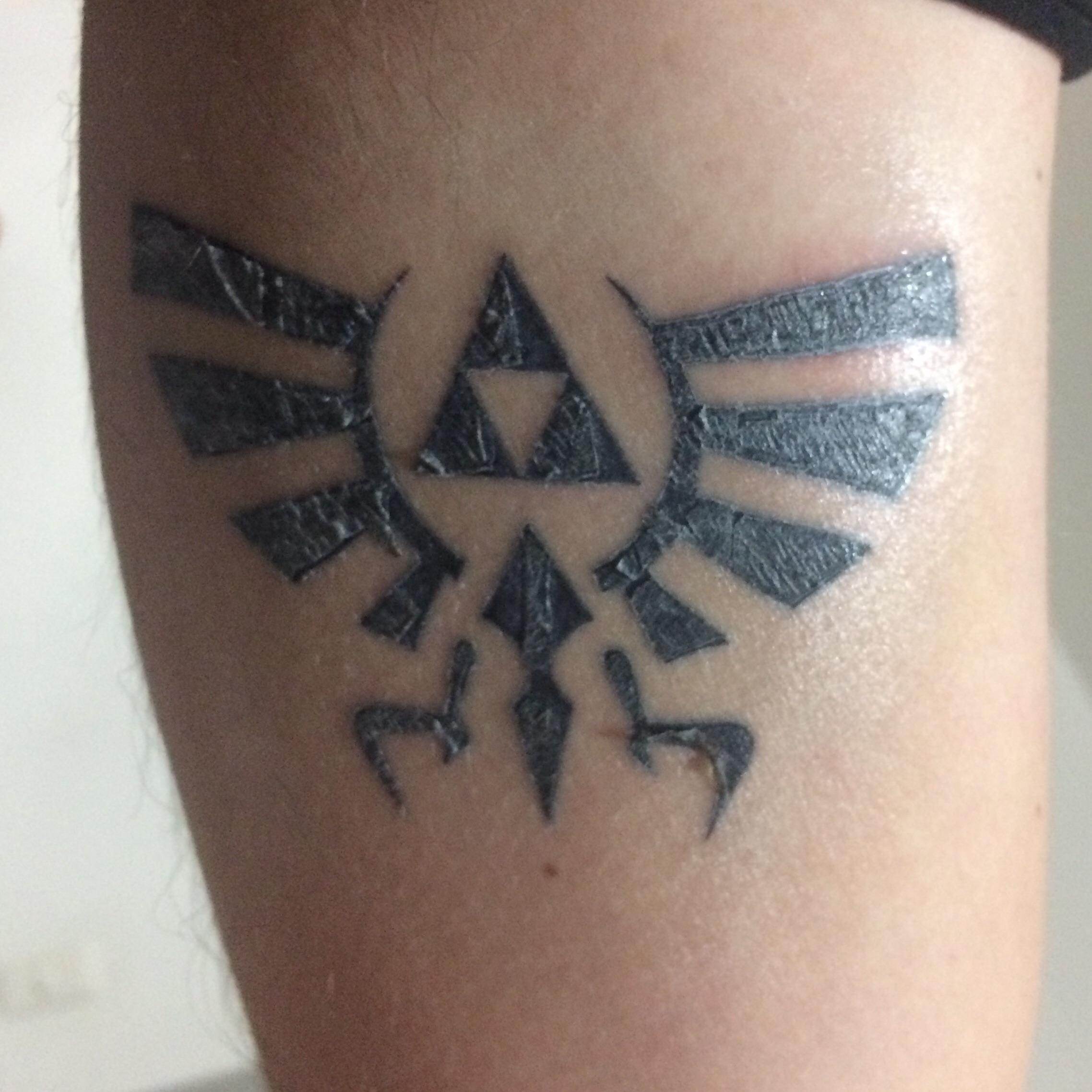 Had My First Tattoo Last Week The Skin Is Now Peeling Off And I Kinda Like The Rough Look Zelda