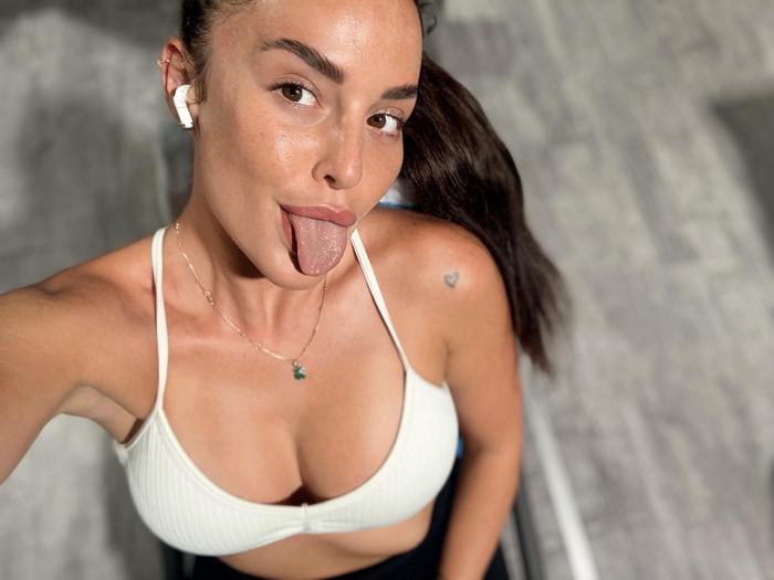aurora_faye72