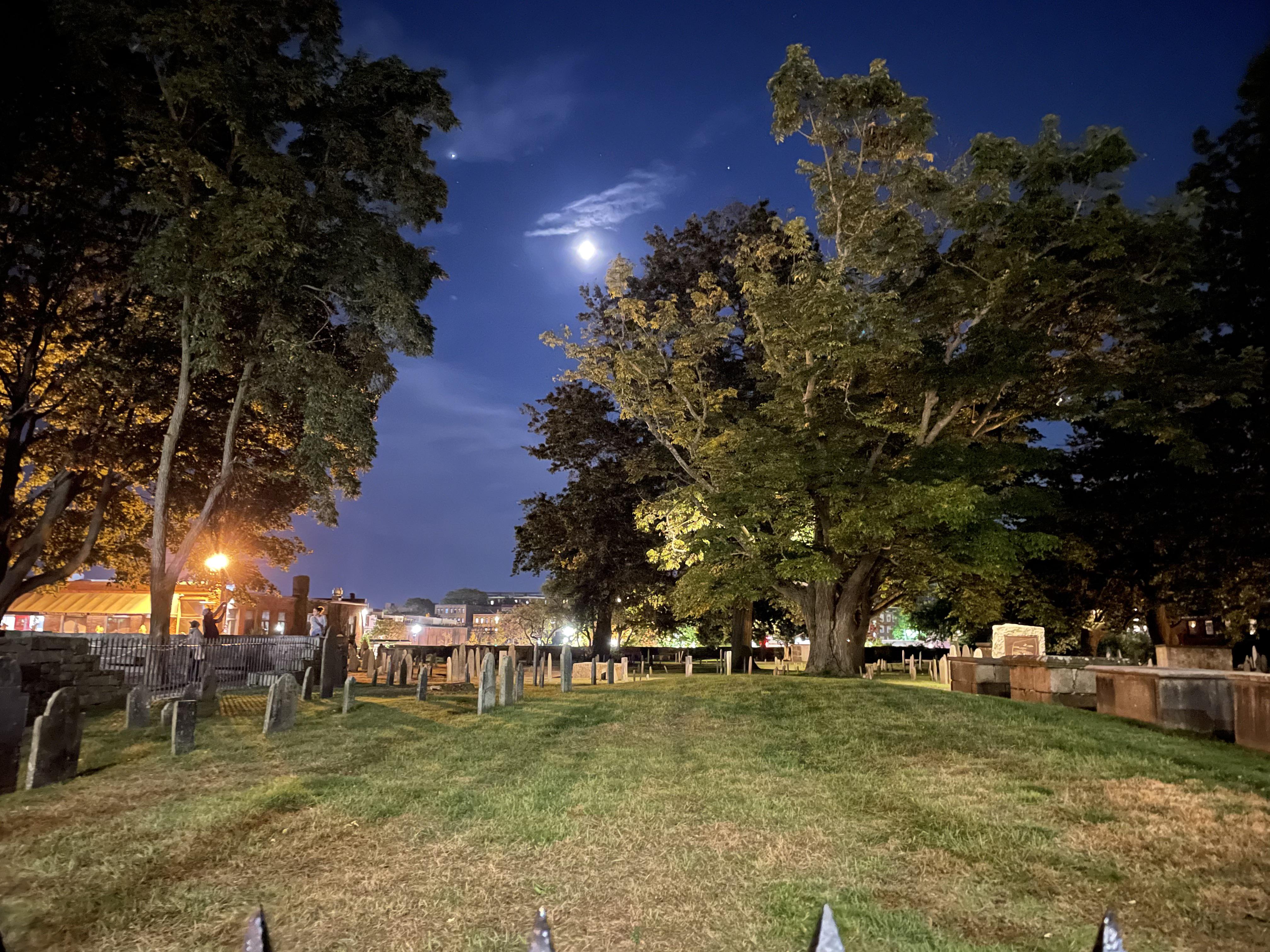 Salem Cemetery Porn : rCemeteryPorn