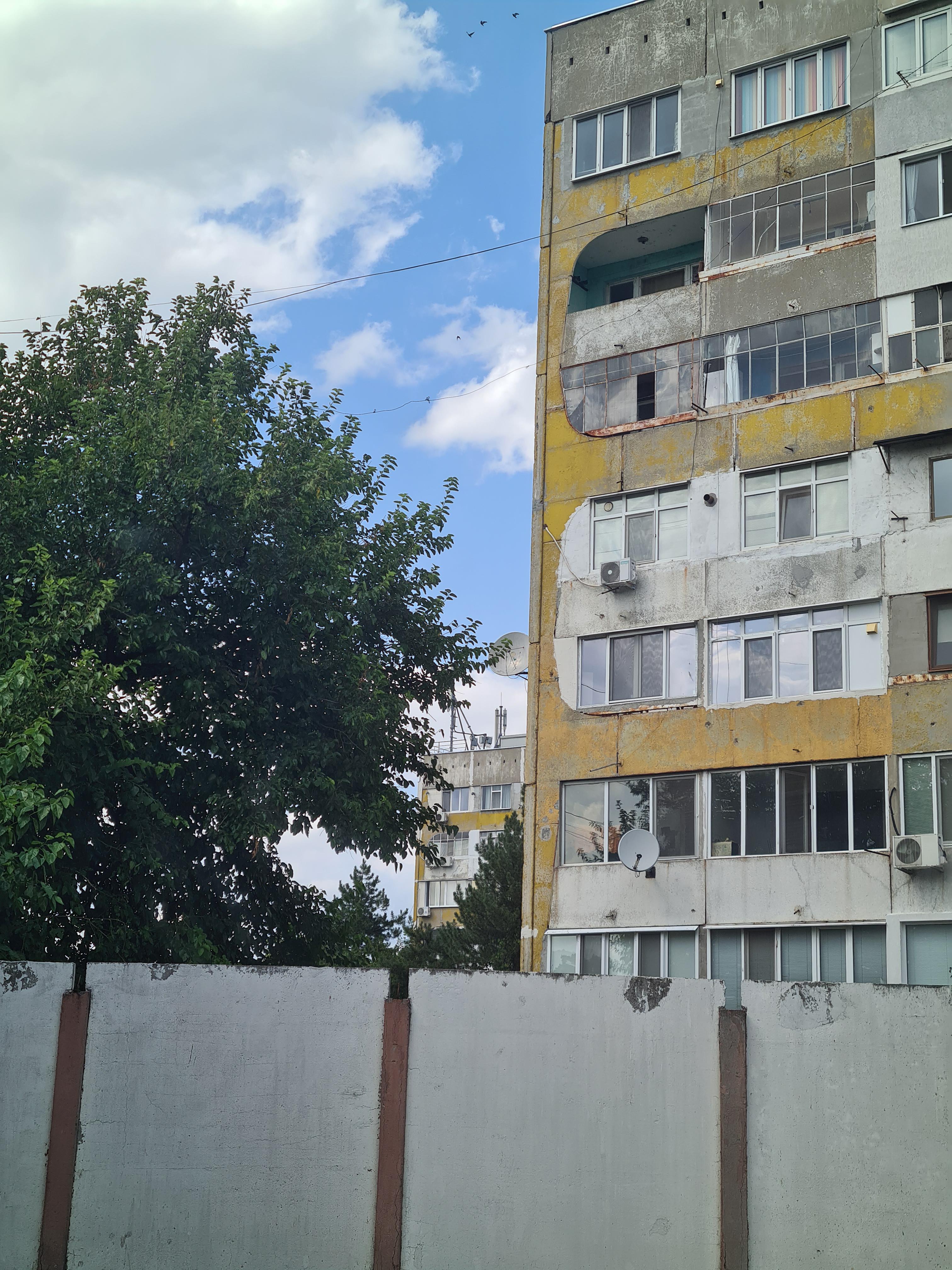 These communist apartment blocks in Bulgaria : rUrbanHell