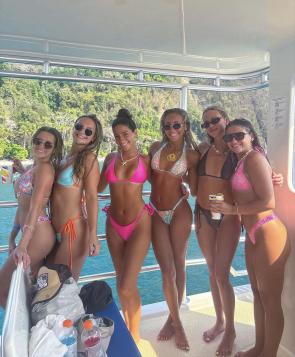 Bikinis and good vibes