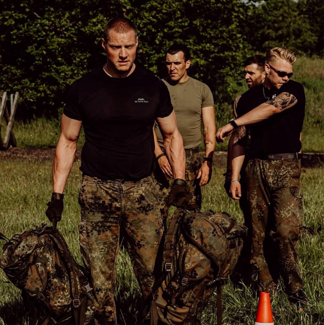 German close range recon soldiers stashing their gear after a training  exercise conducted back in 2020. (1080x1080) : rMilitaryPorn