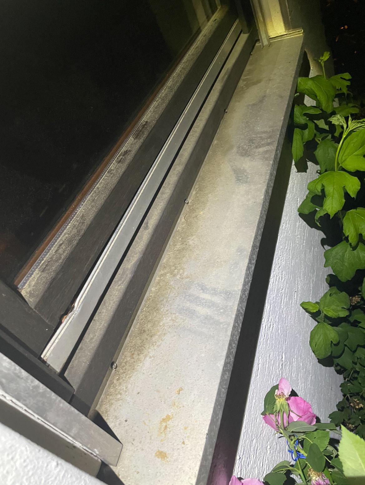 Someone broke into my house tonight, while i was upstairs