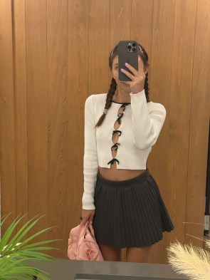 feeling cute and sexy with my fave croptop