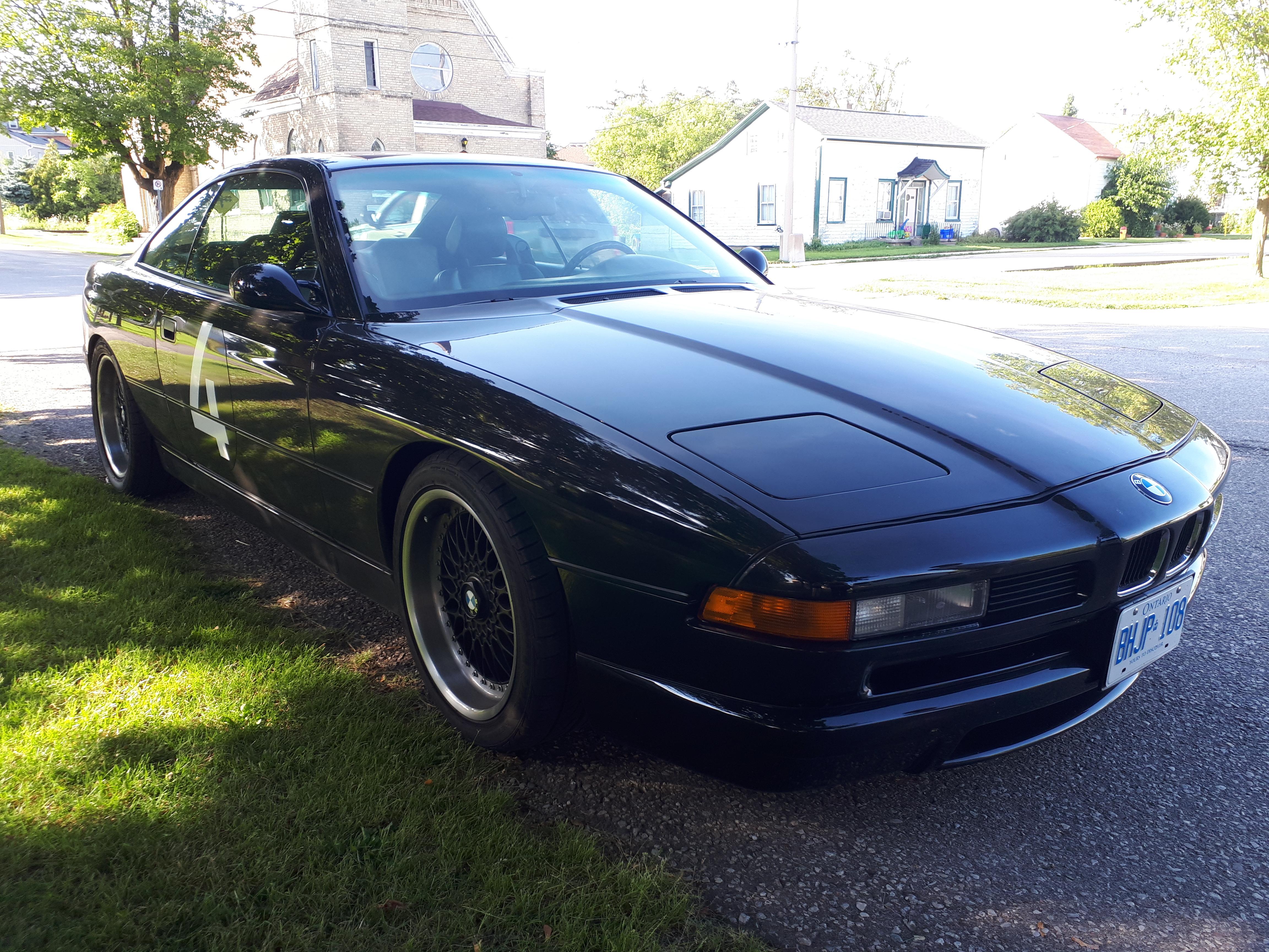 Bmw 850i i spotted outside of a local carshow
