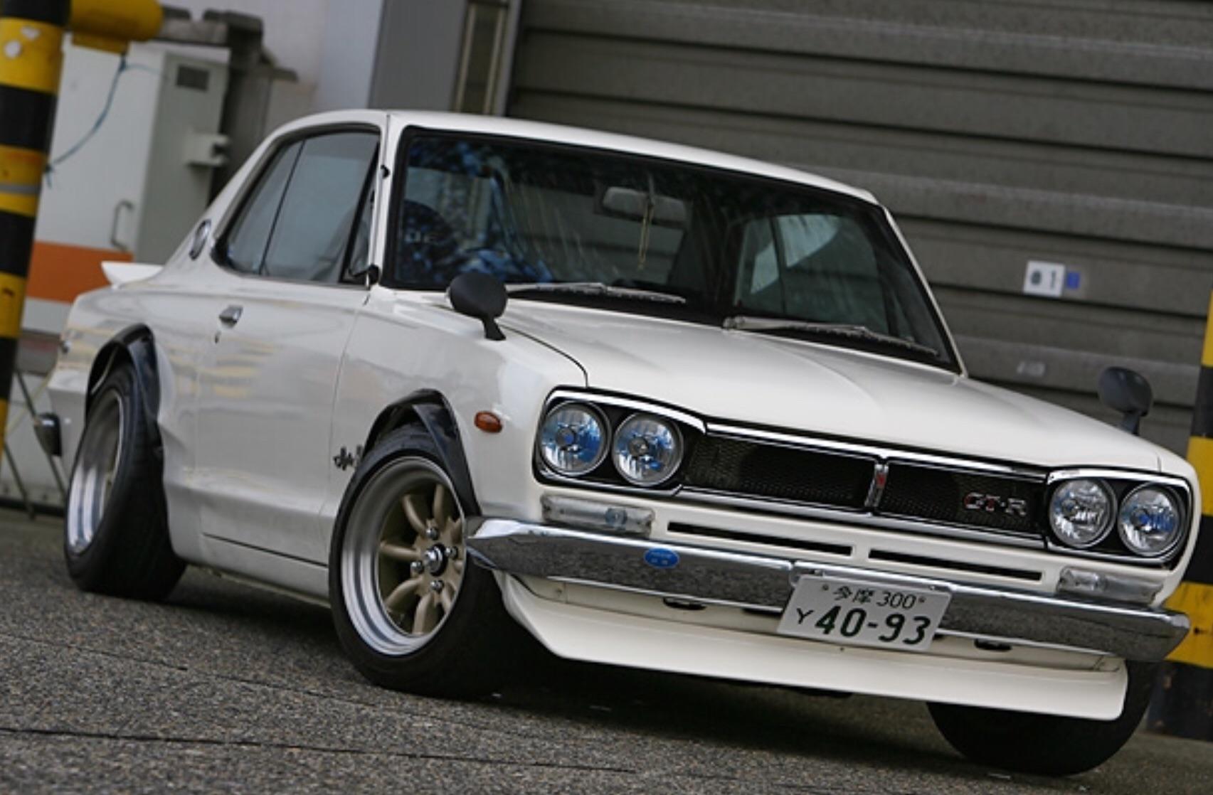 Epic and ultra rare White Nissan Skyline GTR Hakosuka 1971-73