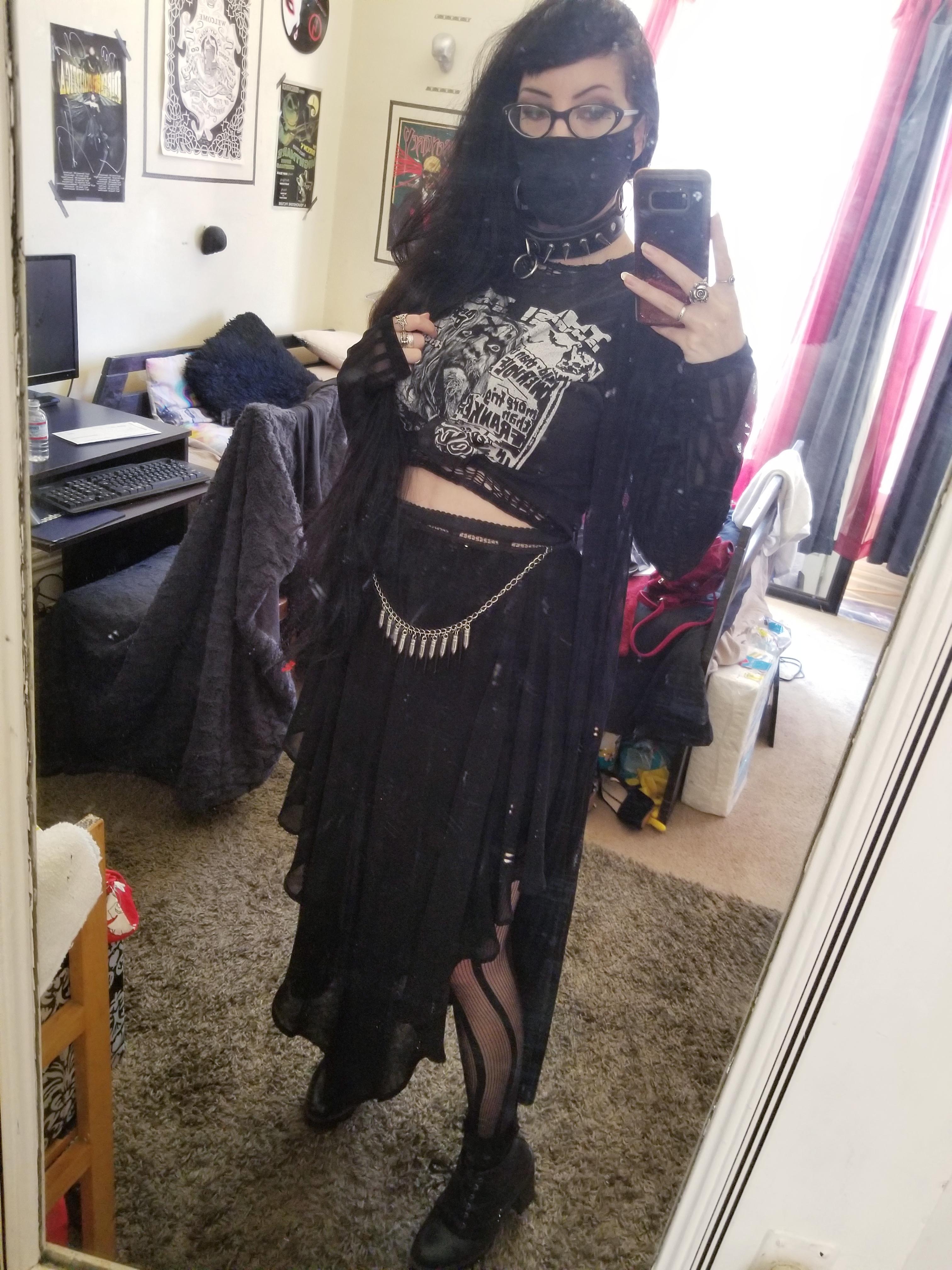 An Outfit For A Distanced Picnic Date In The Park Outfit Breakdown In Comments Gothstyle