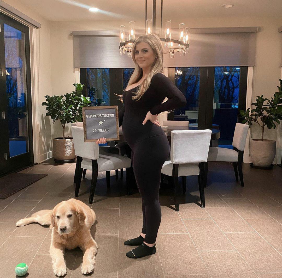 Jersey Shore Gtf Gym Tan Find Out Who Sammi Is Texting S02e24 S03e11 Mtv Memoirs On A Rainy Day 