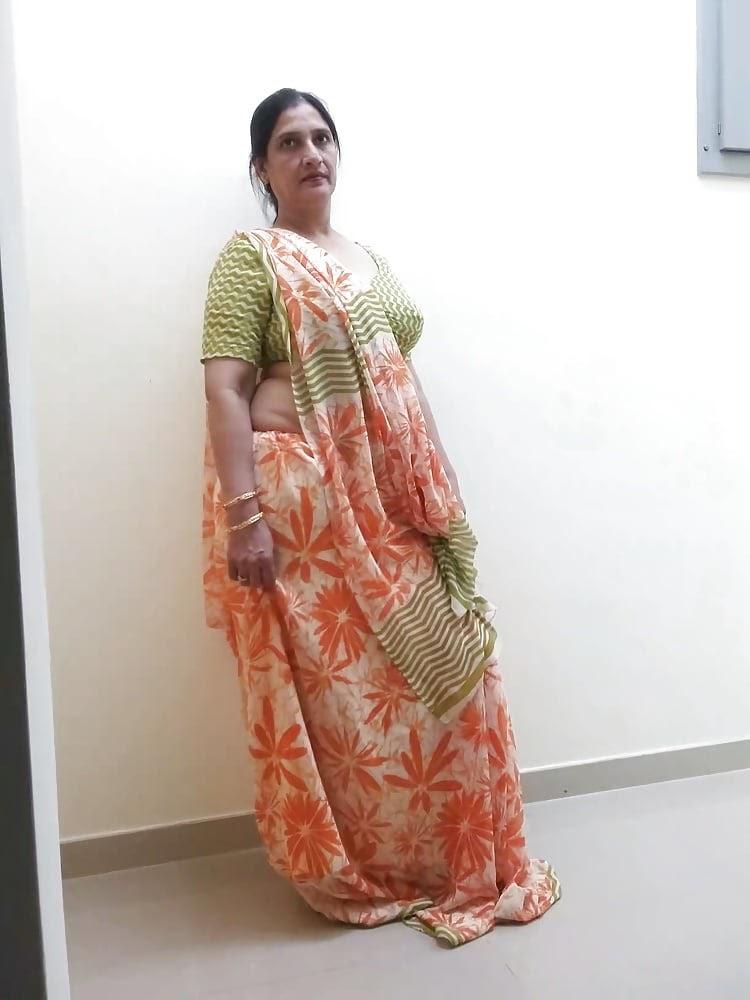 Waiting .... Koi to aao na... Bete ke sath three some karenge😍 : u ...