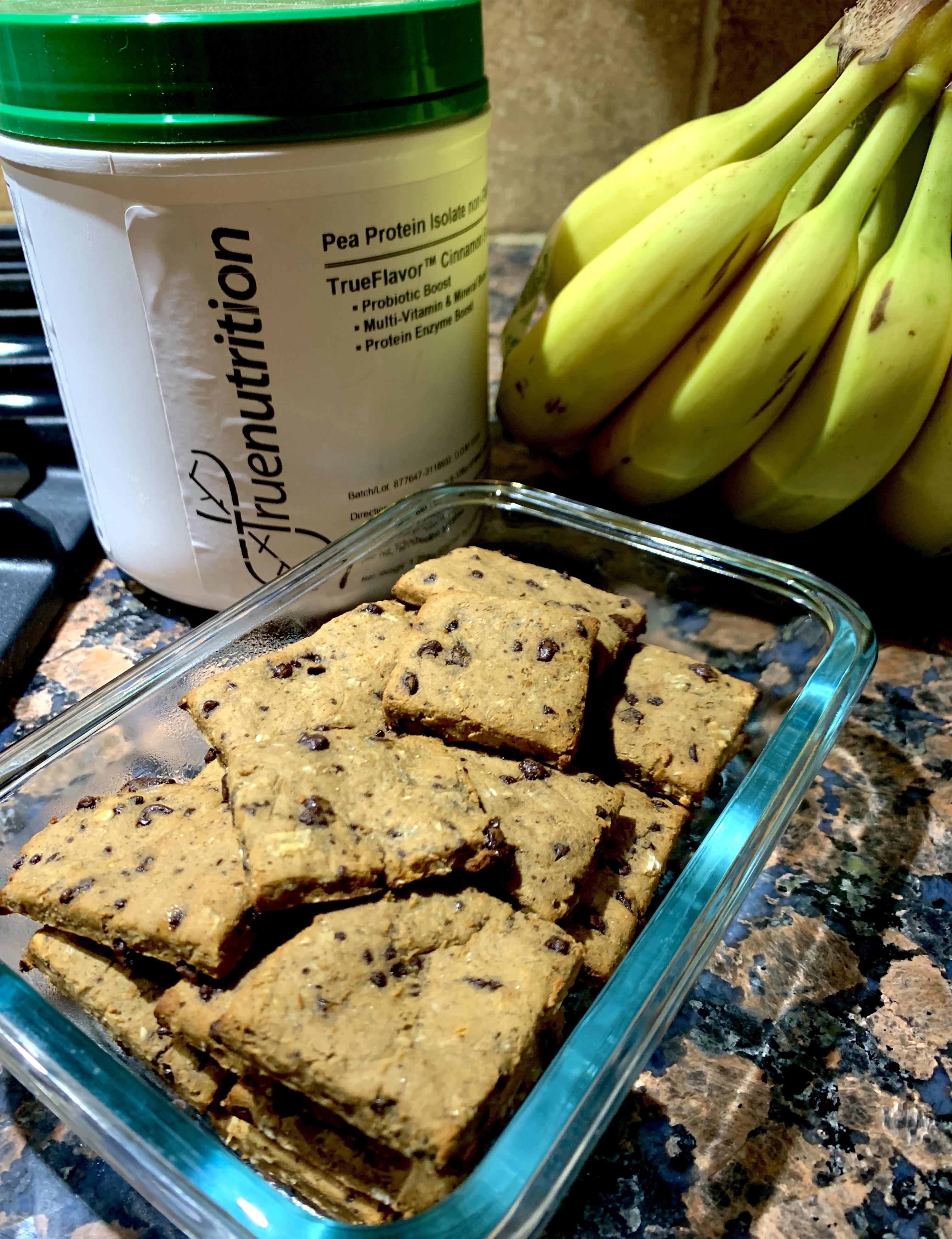 You can also freeze baked, cooled chocolate chip cookies for up to three months. Macro Friendly Mini Chocolate Chip Cookie Squares Only 25cal Each With A 40 40 20 Macro Split Guilt Free Additions To Any Meal Or Eat The Whole Batch Recipe And Nutrition Info Inside R Mealplanyourmacros