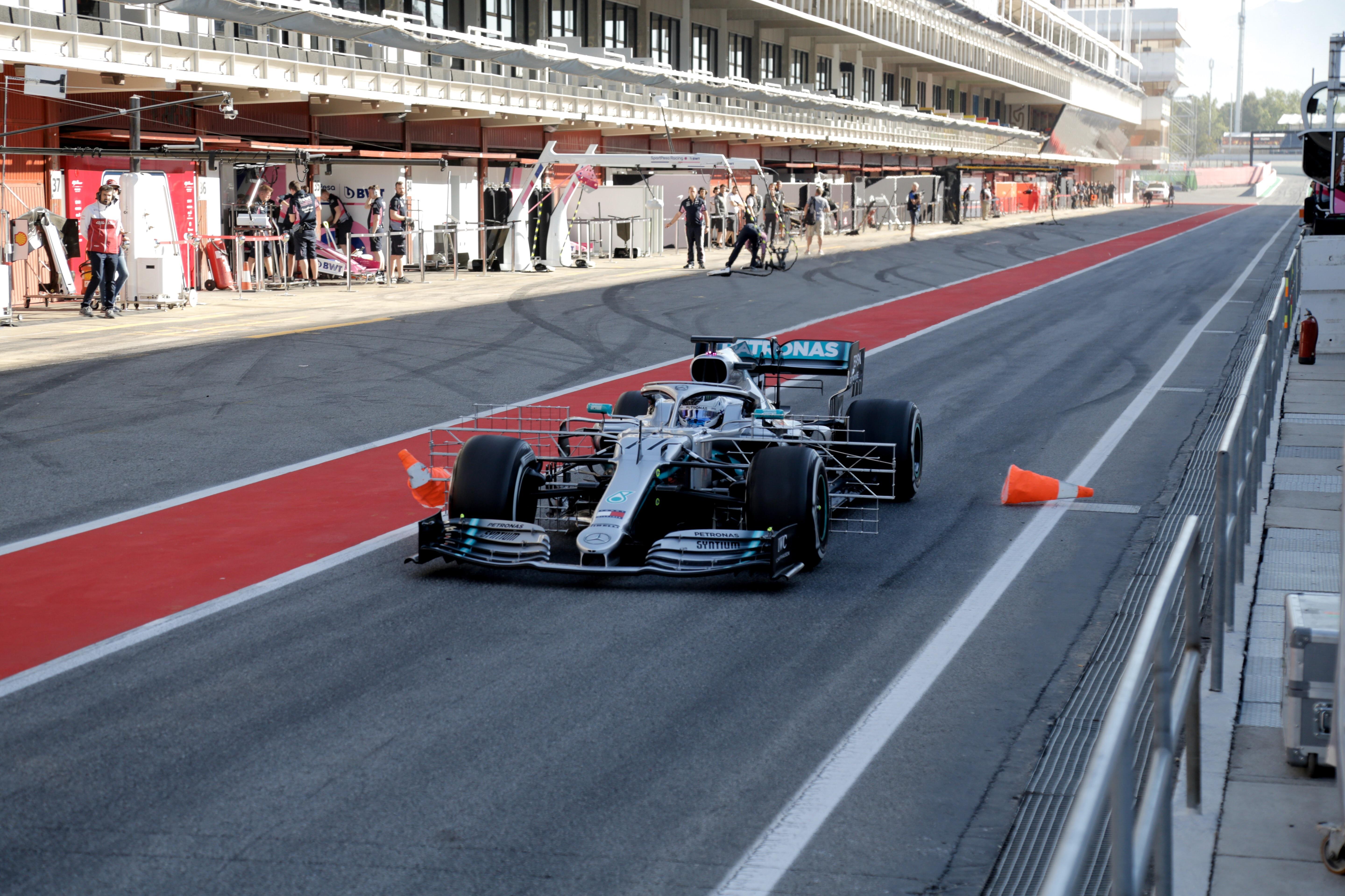 Bottas Attacks Some Cones With His Rake Formula1