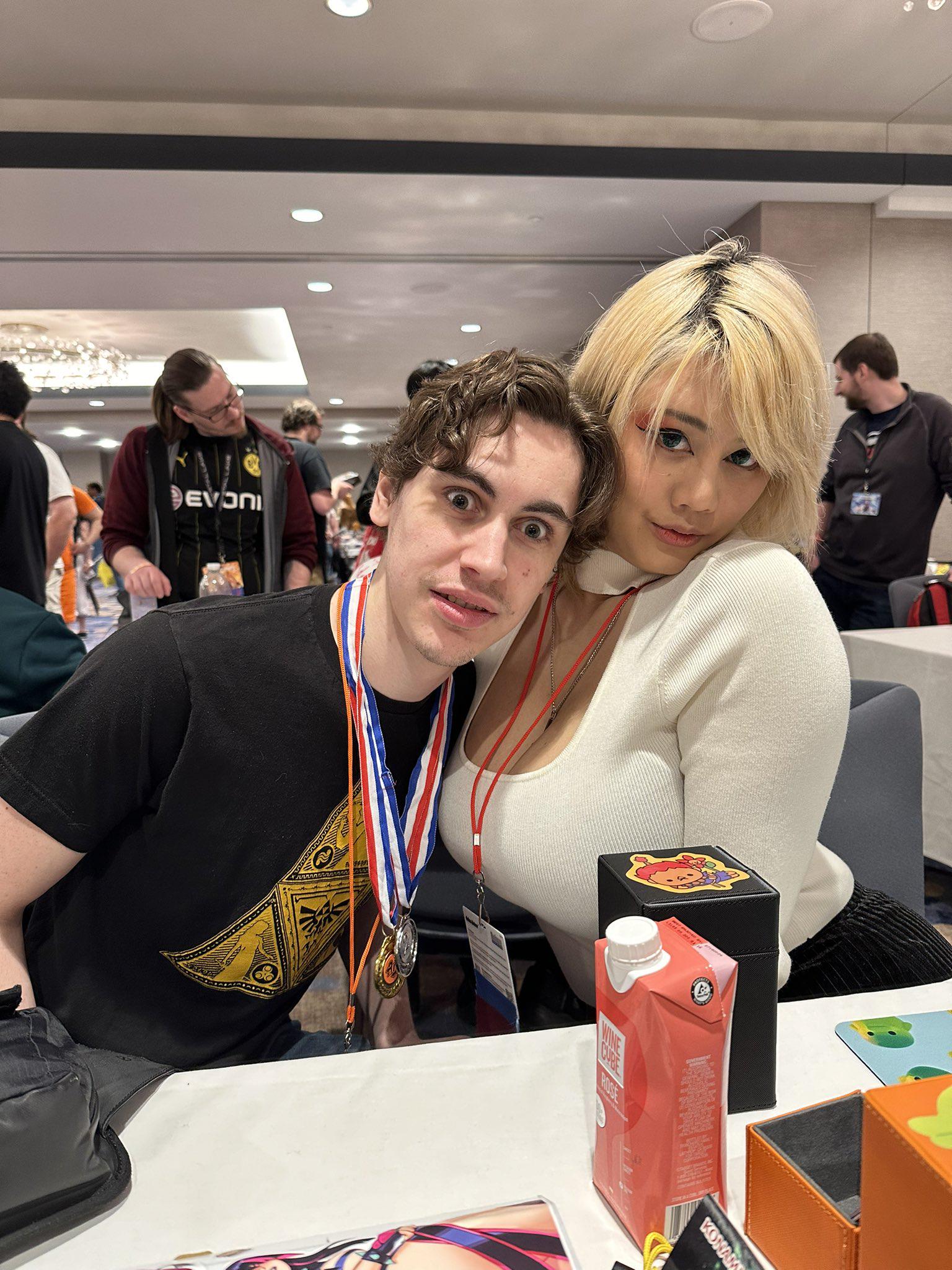 shes built like a linebacker - the average kappachino user : rKappachino