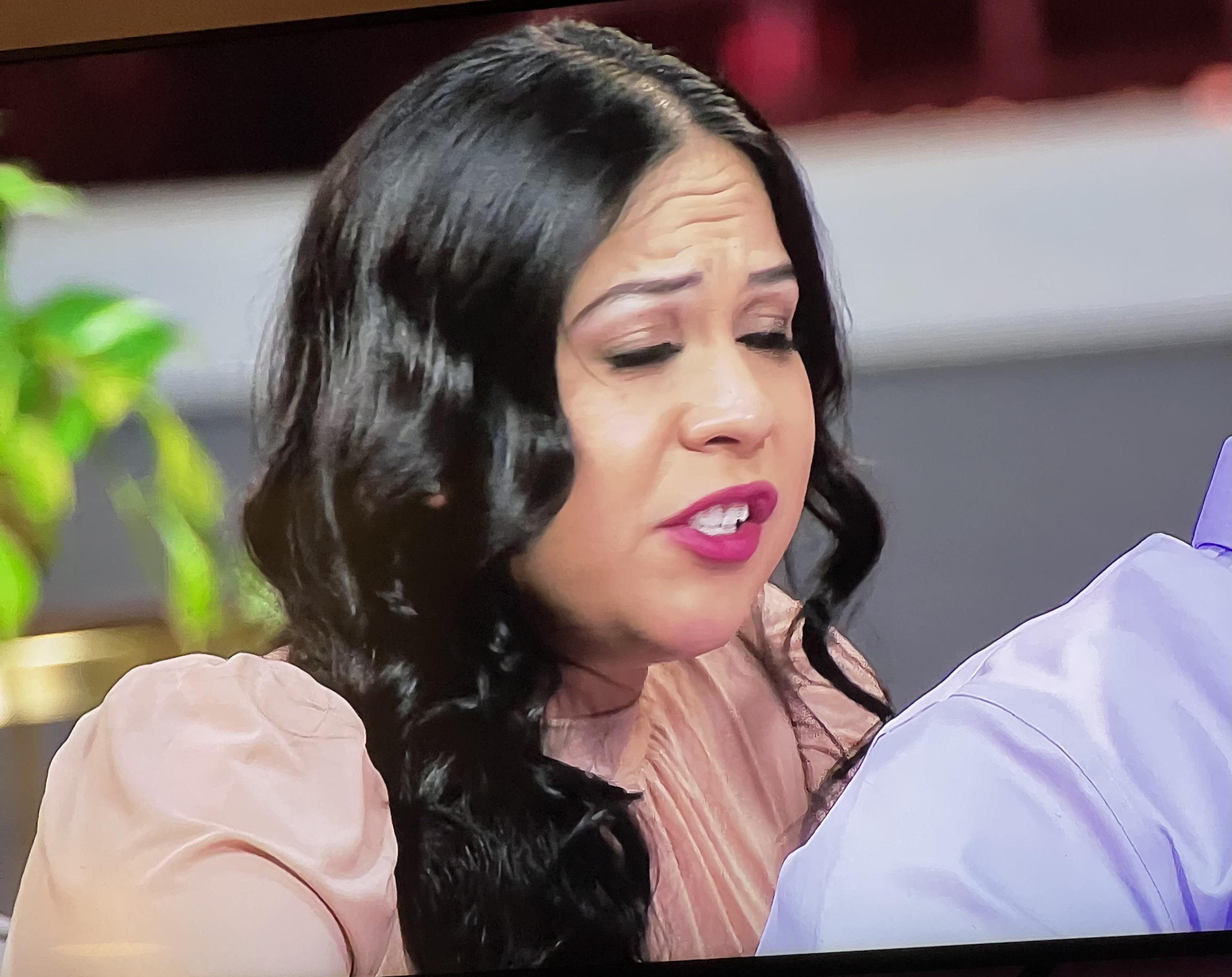 Liz was bloated, drunk with a horrible cotton mouth the entire tell all. I  think she wouldve stayed on stage otherwise. : r90dayfianceuncensored