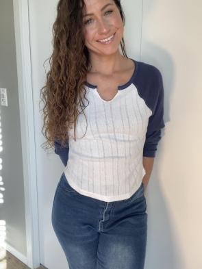 A friendly hello from the shy girl next door