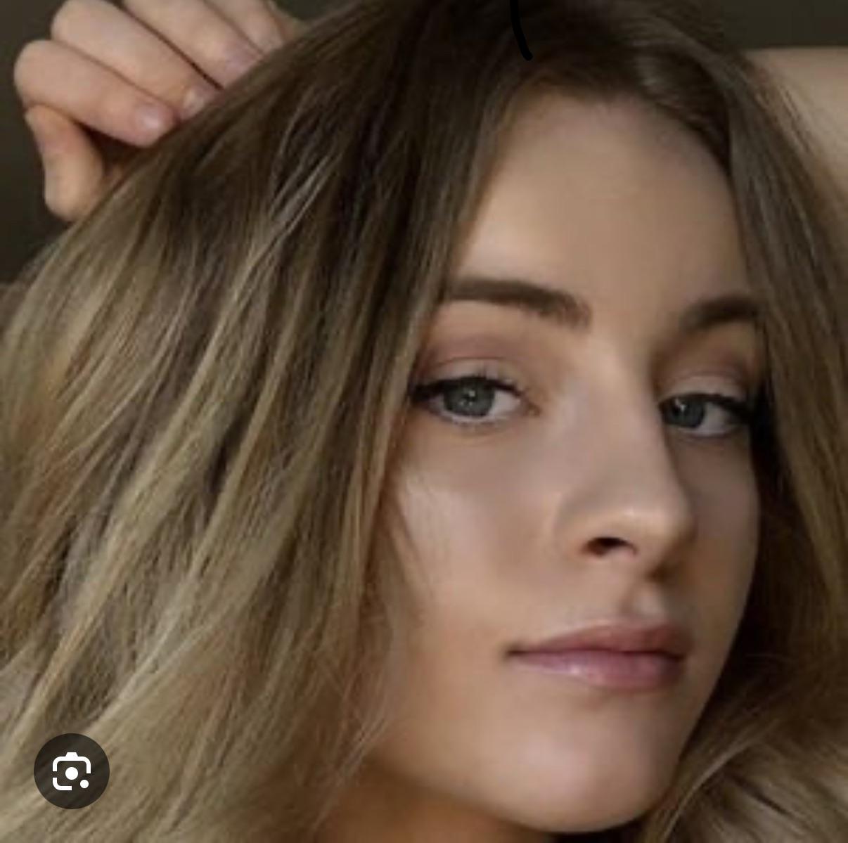 I always thought Daisy Keech was beautiful but damn, she is crossing over  that line of having too much stuff put into her face. Its so sad :  rLAinfluencersnark