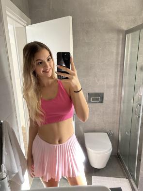 sports bras or croptops? or is it the same 🫣