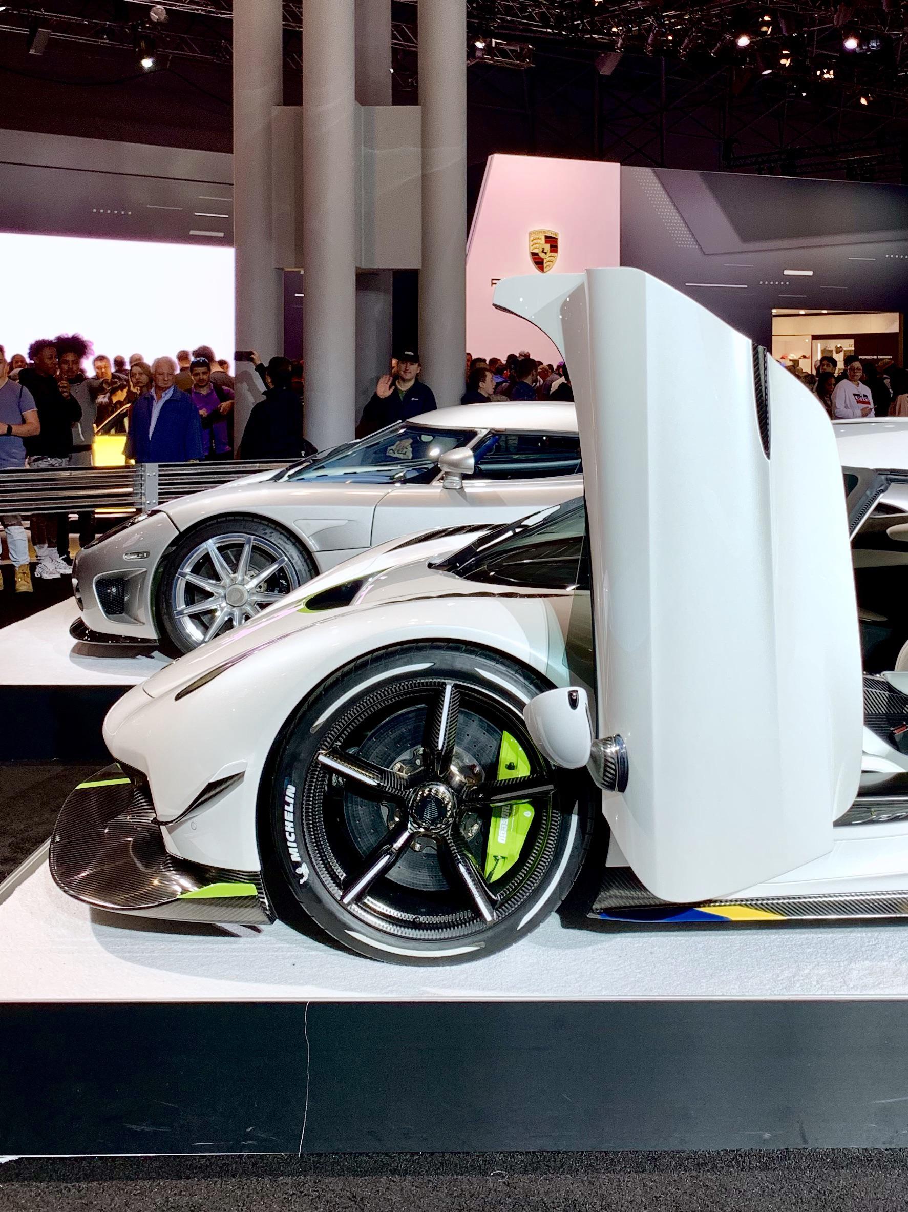 I love the carbon fiber wheels on the new Koenigsegg Jesko – Cars Club