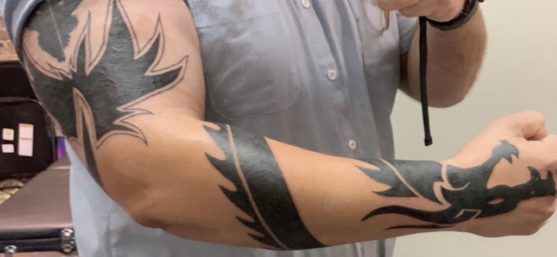 Ottieni immagini Wrap Around Tribal Dragon By Mike End Times Tattoo In ultima saluti