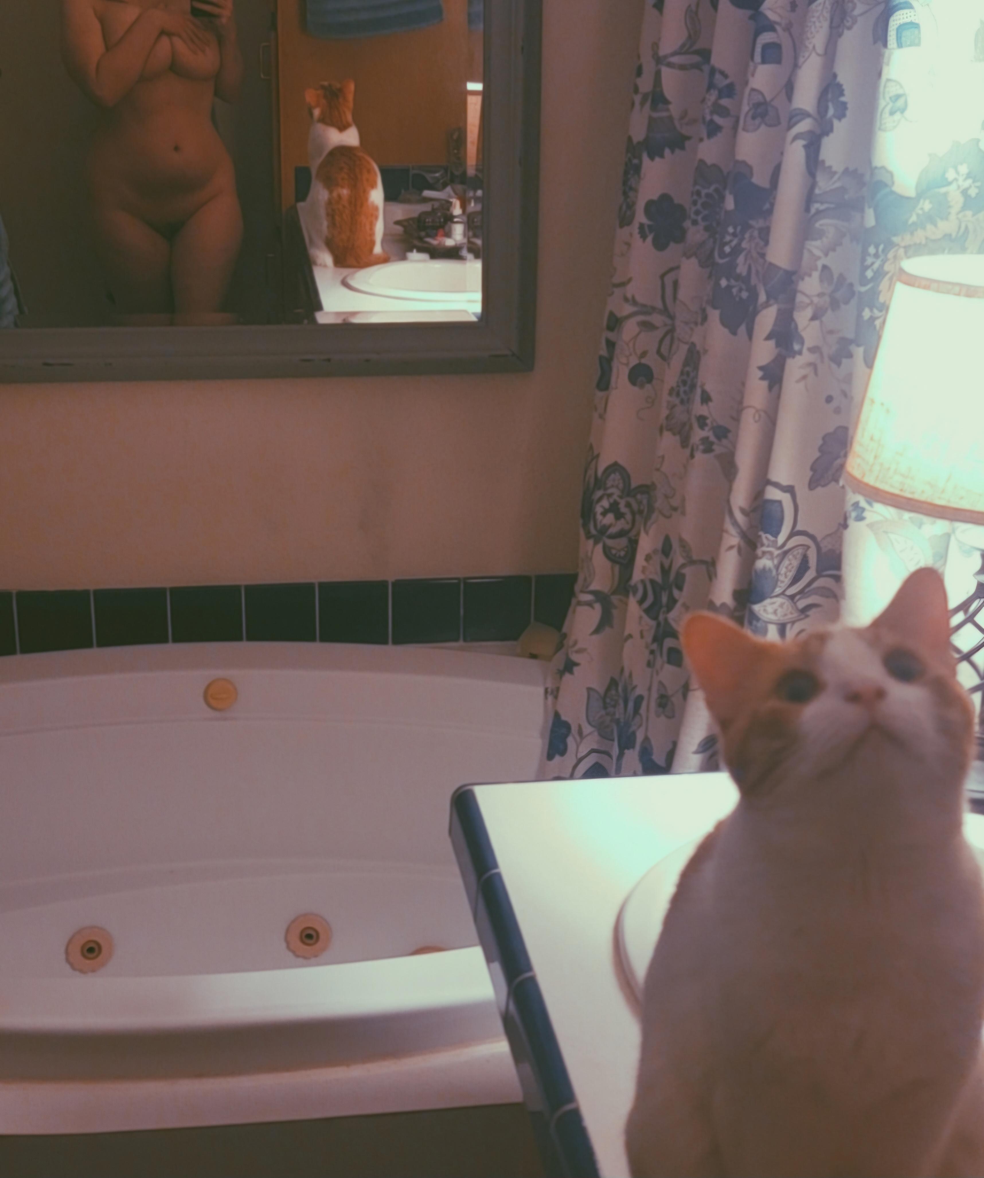 A tasteful nude and the cutest little man on the planet 😍 : ualix-mercury