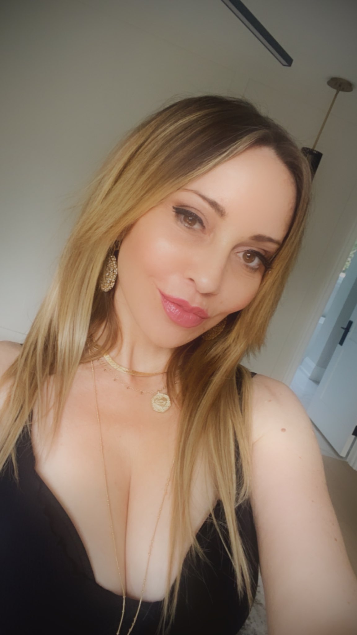 Tara Strong Hentai