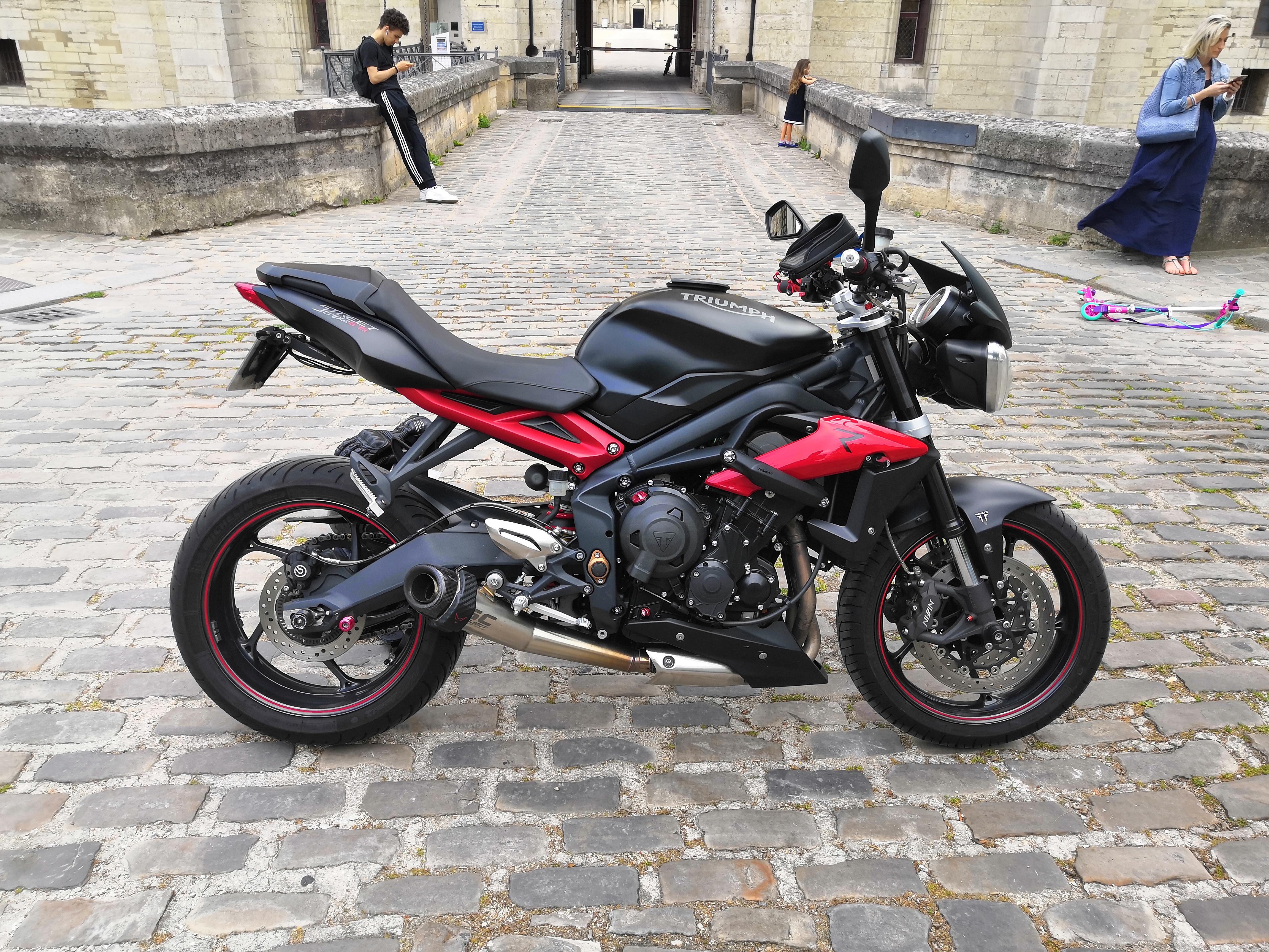 Triumph Street Triple R 675二手street Triple R 675的價格 Wfklee
