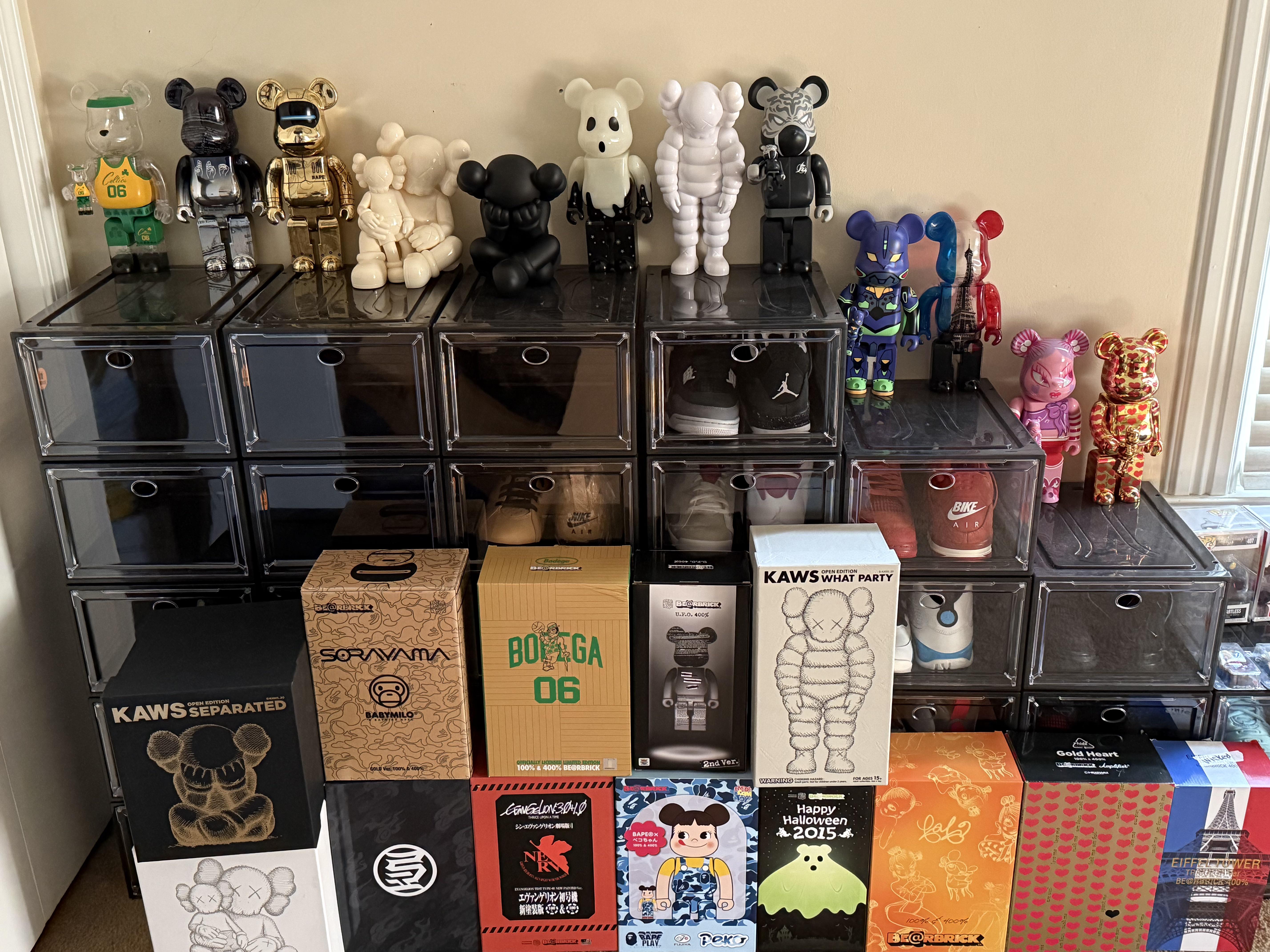 FS bearbricks and kaws : rbearbrick