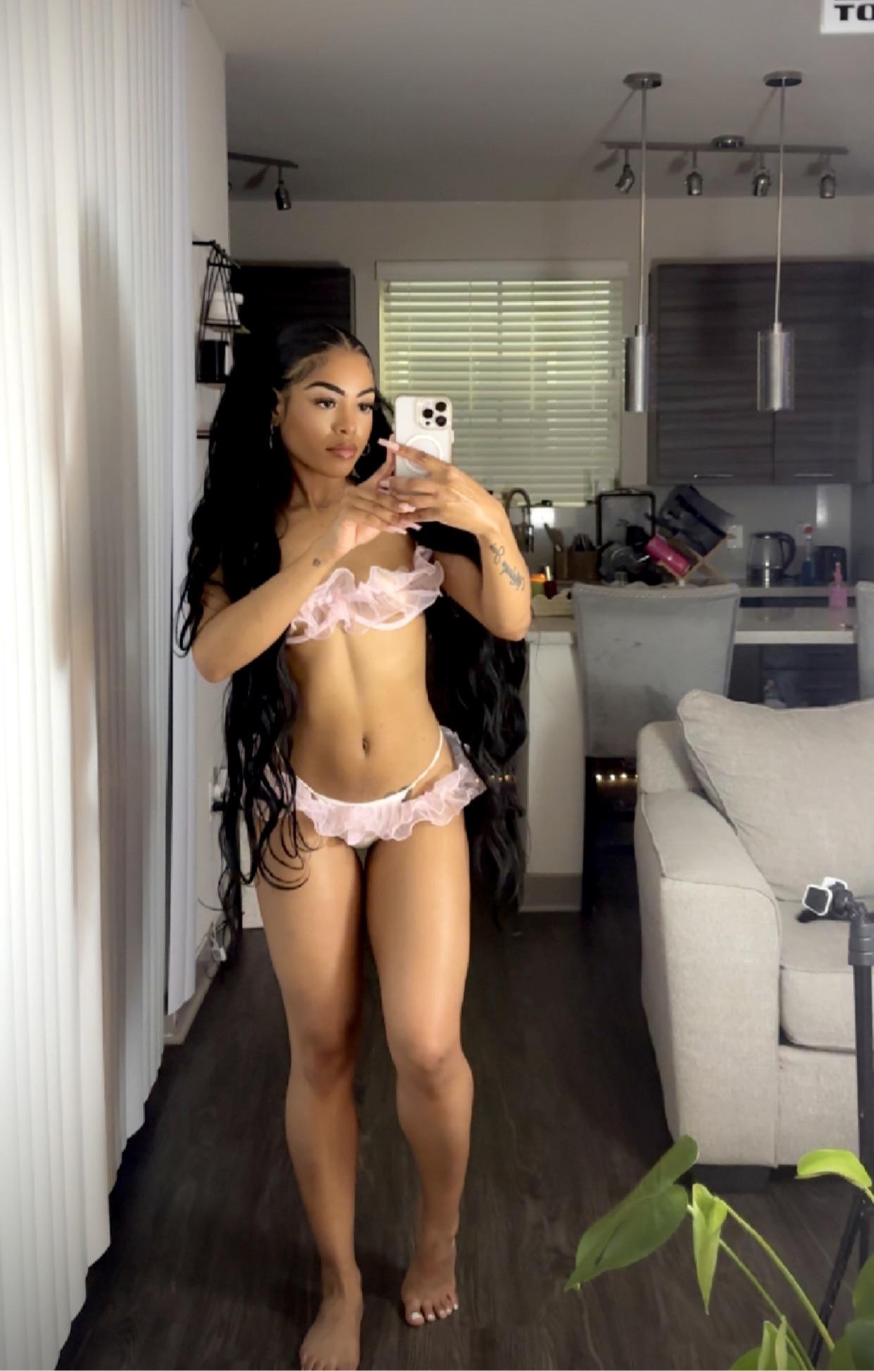 Your Dream Girl You Spend On.✨ : rCashcowCorral