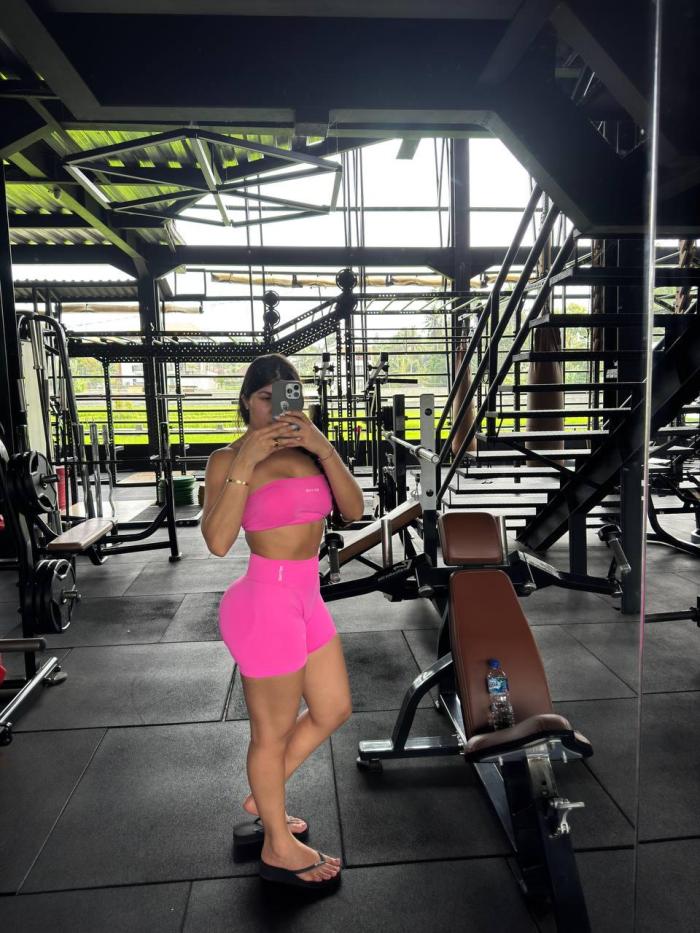 sarinavelvet