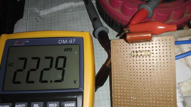 Voltage Drop With Capacitor - Premium Abstract Art Gallery - Mobile