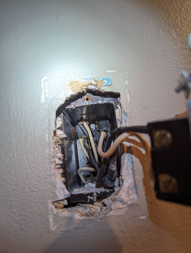 Replacing Old Work Triple Switch Home Improvement Stack Exchange - Premium Geometric Design Gallery - Retina