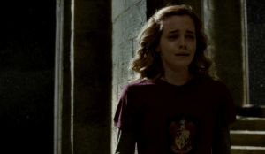 hermione crying granger piange ron blood prince half lavender kissing hermelien griffel harry potter together wikia slughorn theme played title