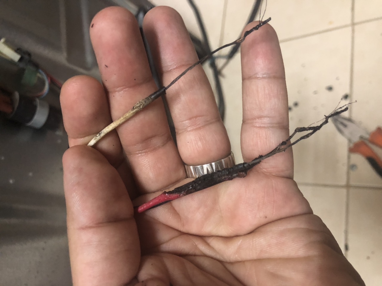 Electrical circuit wiring repair, by dave rongey summary: How Do I Wire A Ge Oven That Requires 110v 220v In A 220v Only Home Home Improvement Stack Exchange