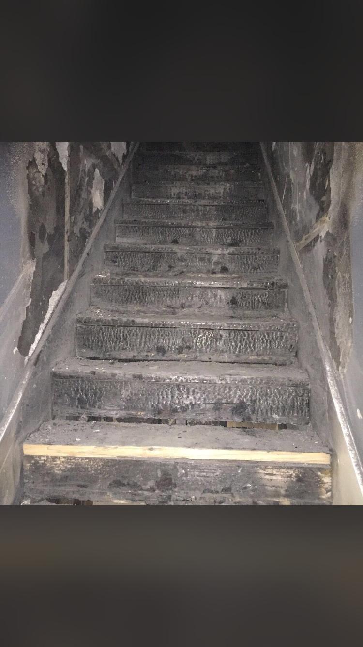 How To Remove The Smoke Smell From Rooms After Fireplace Use Ehow Fireplace Fireplace Hearth Brick Fireplace