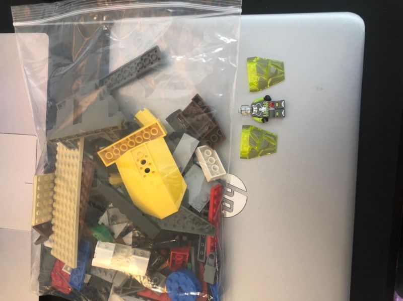 Help Identifying Set Lego - Artistic Colorful Image - Ultra HD